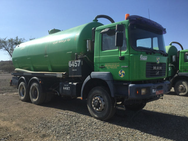 2000 (unverified) MAN 33.364 V25 6x4 Water Truck 2000 (unverified) MAN 33.364 V25 6x4 Water Truck