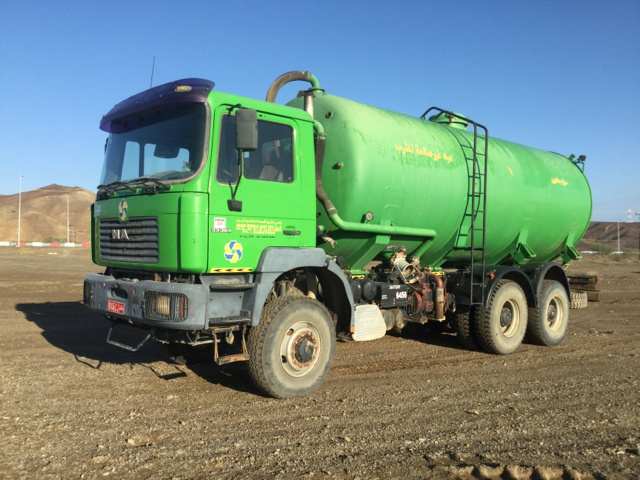 2000 (unverified) MAN 33.364 V25 6x4 Water Truck 2000 (unverified) MAN 33.364 V25 6x4 Water Truck