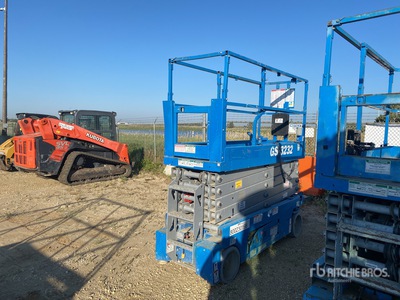 Genie GS3232 Electric Scissor Lift (Inoperable)