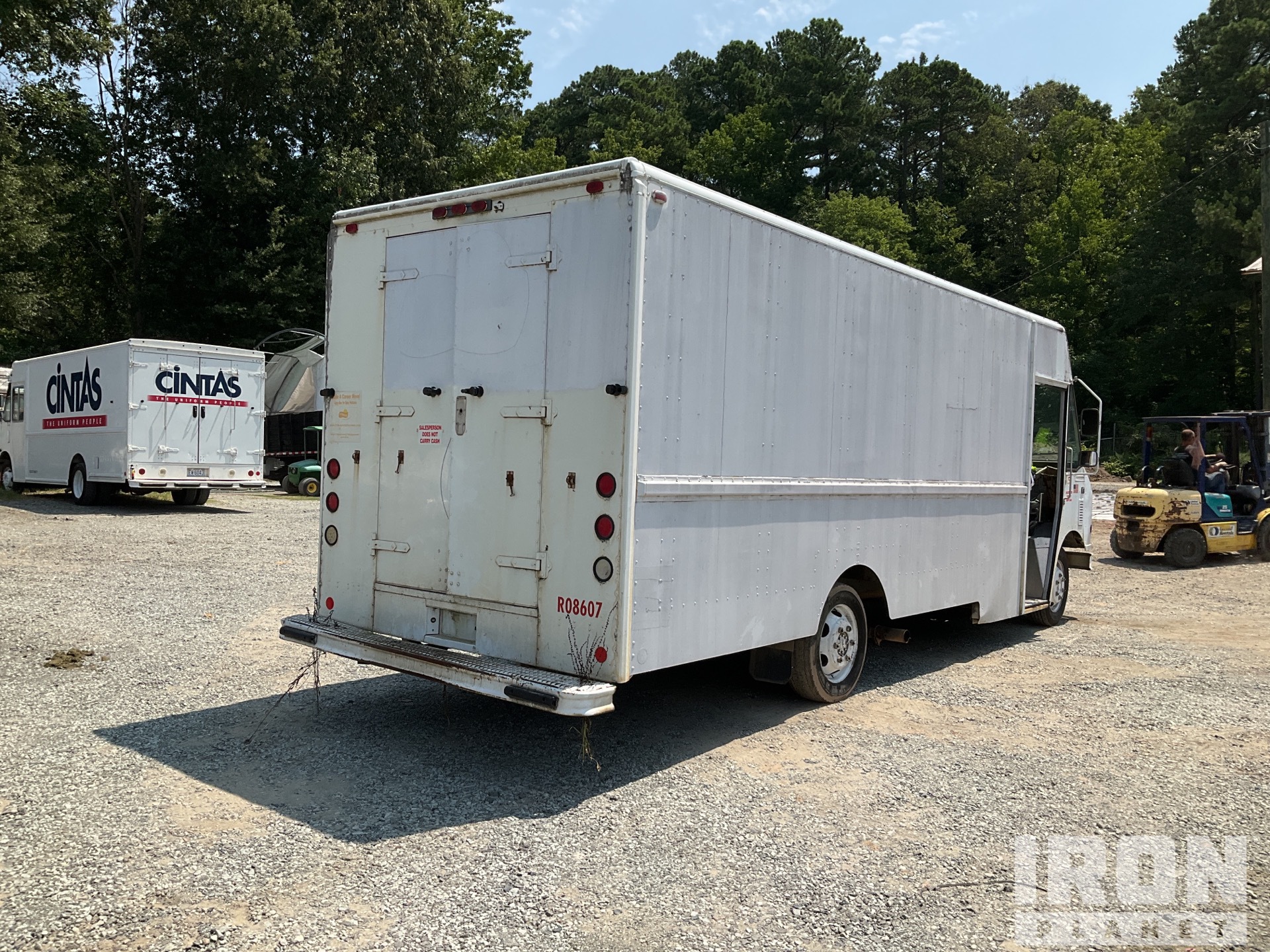 2004 Freightliner MT35 4x2 Step Van in Durham, North Carolina, United  States (TruckPlanet Item #7441941)