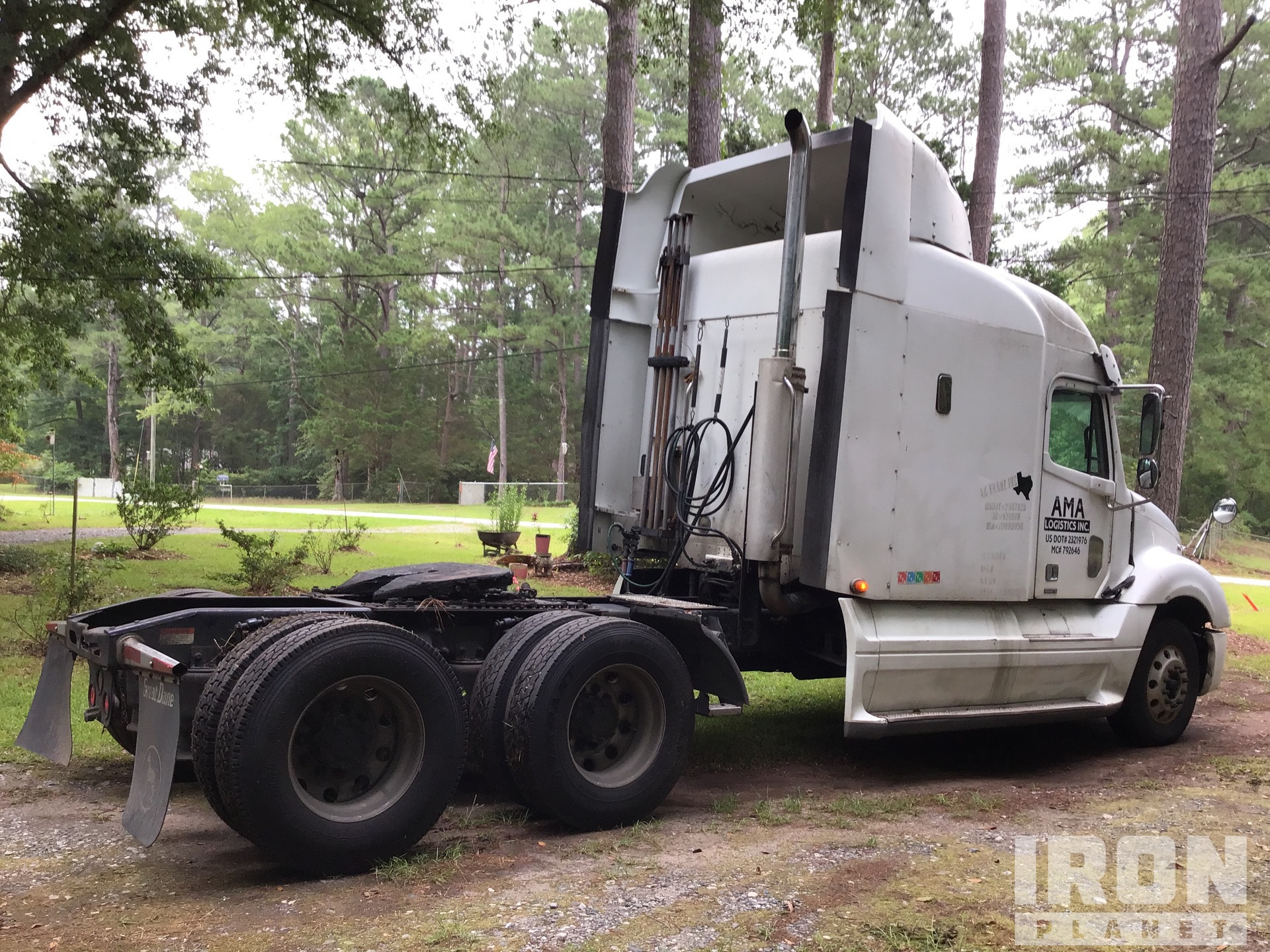 2007 Freightliner Columbia 6x4 T/A Sleeper Truck Tractor in