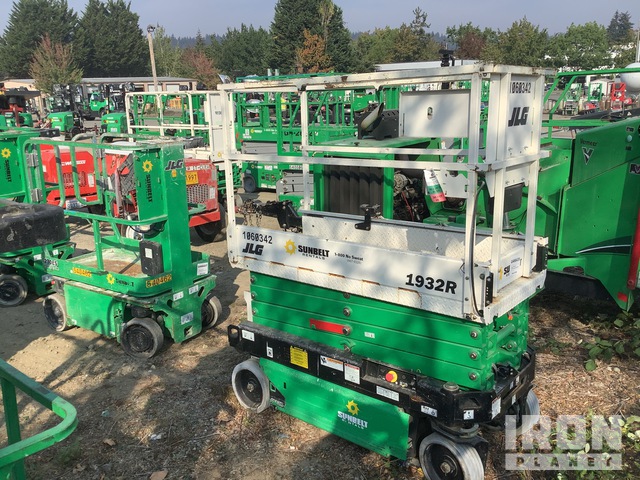 2017 JLG 1932R Electric Scissor Lift in Redmond, Washington, United ...