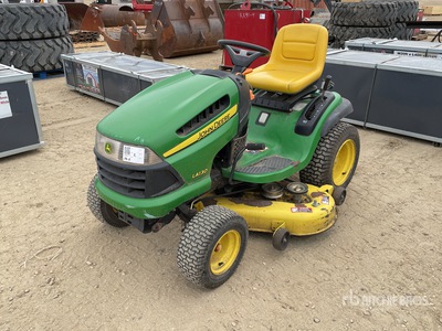 2007 John Deere LA130 Ride-On Lawn Mower
