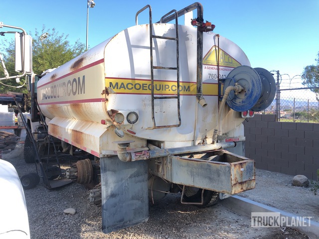 1987 International Paystar 5070 2000 gal 6x6 Water Truck in Thousand ...