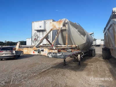 1986 Fruehauf HAP-T2W-1000 1000 cft T/A Pneumatischer Schüttgutanhänger