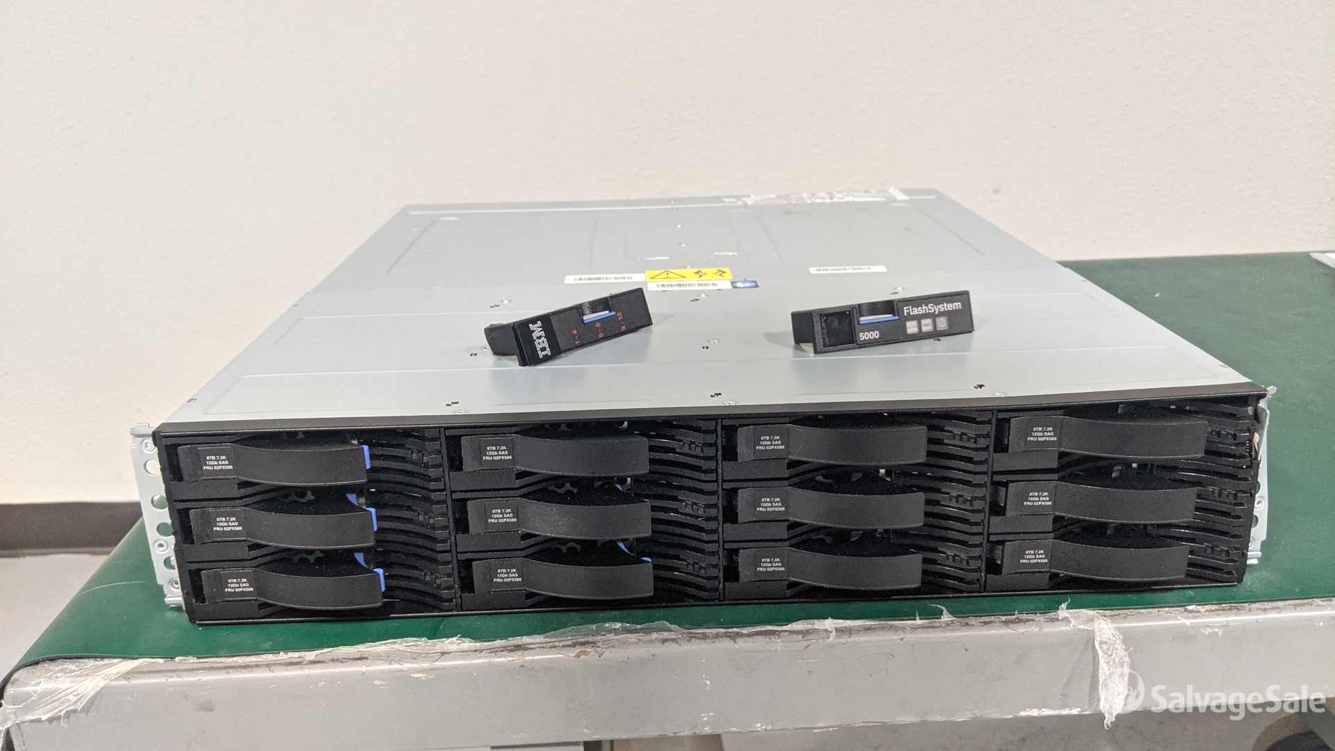 IBM 4662 FlashSystem 5200 LFF Expansion Enclosure Model 12G in