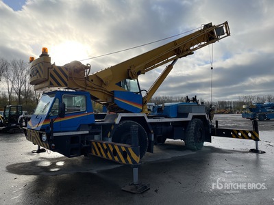 1989 P&H S35 33 ton 4x4x4 All Terrain Crane