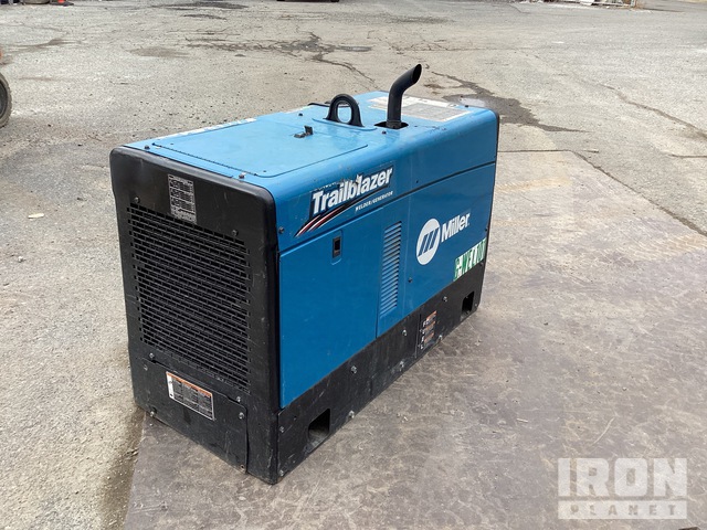 Miller Trailblazer 325 325 A Multi-Process Engine Driven Welder in ...