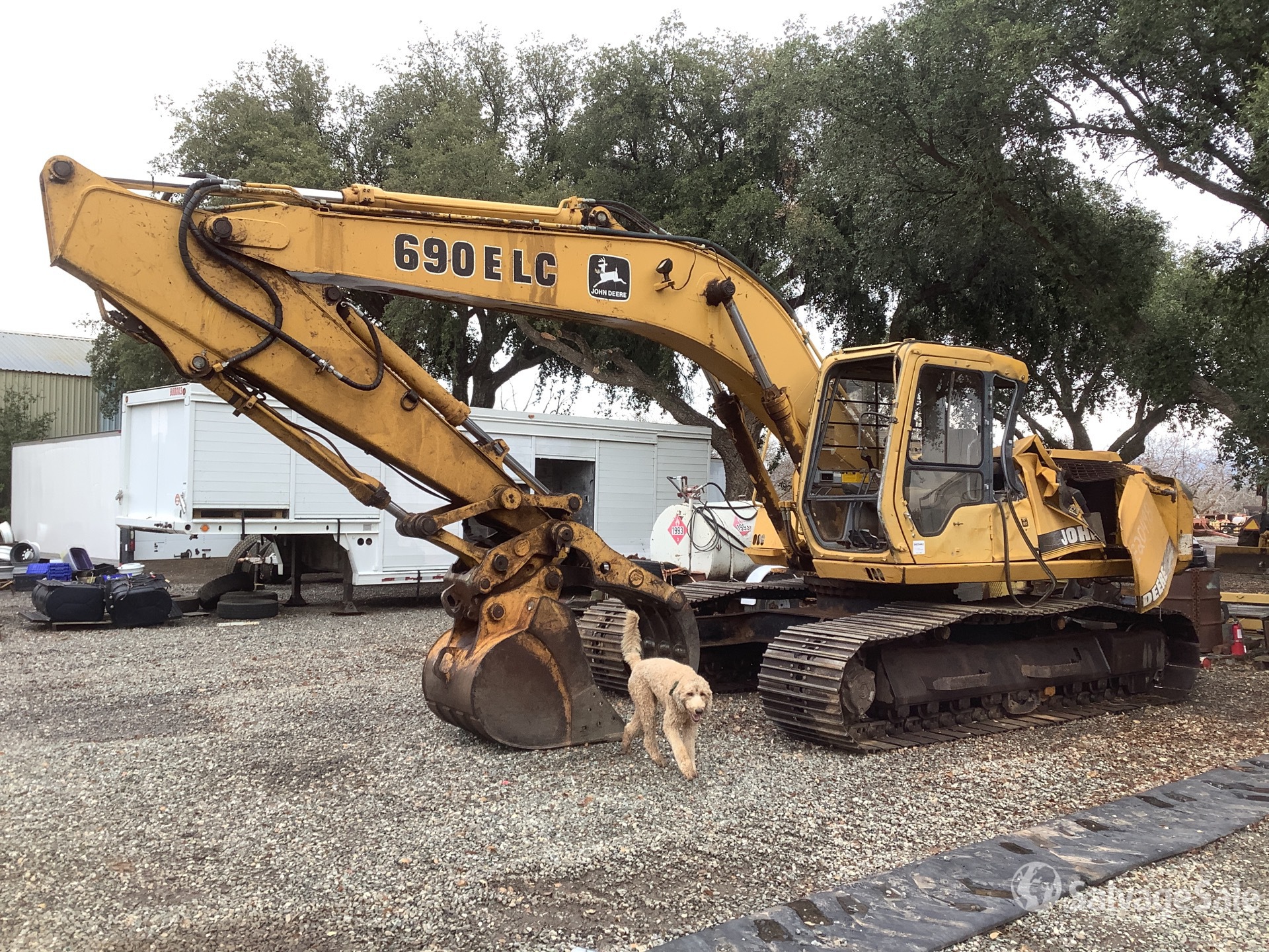 John Deere 690E Excavator