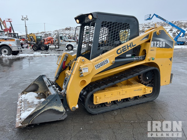 2018 Gehl RT250 Compact Track Loader
