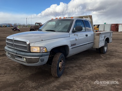 1999 Dodge 3500 SLT 4x4 Extended Cab Flatbed Truck