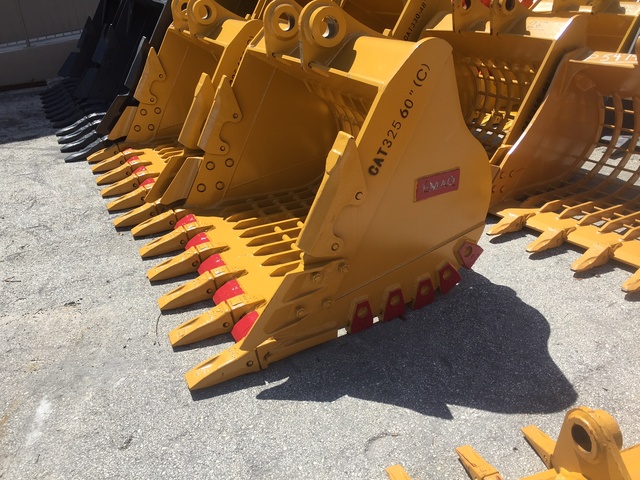 Tacsa 60" HD Excavator Bucket - Fits Cat 325 - Unused