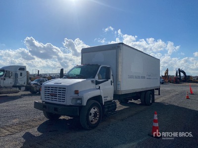 2005 GMC C7500 4x2 Van Truck
