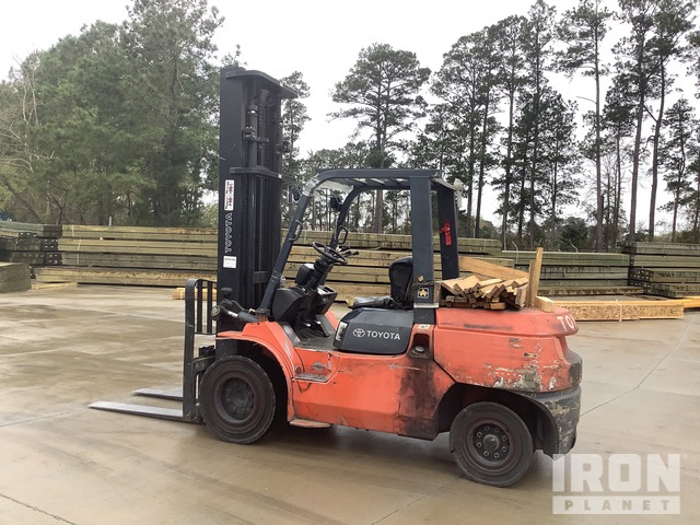 Toyota 7FDU45 9500 lb Pneumatic Tire Forklift in Wilmington, North ...