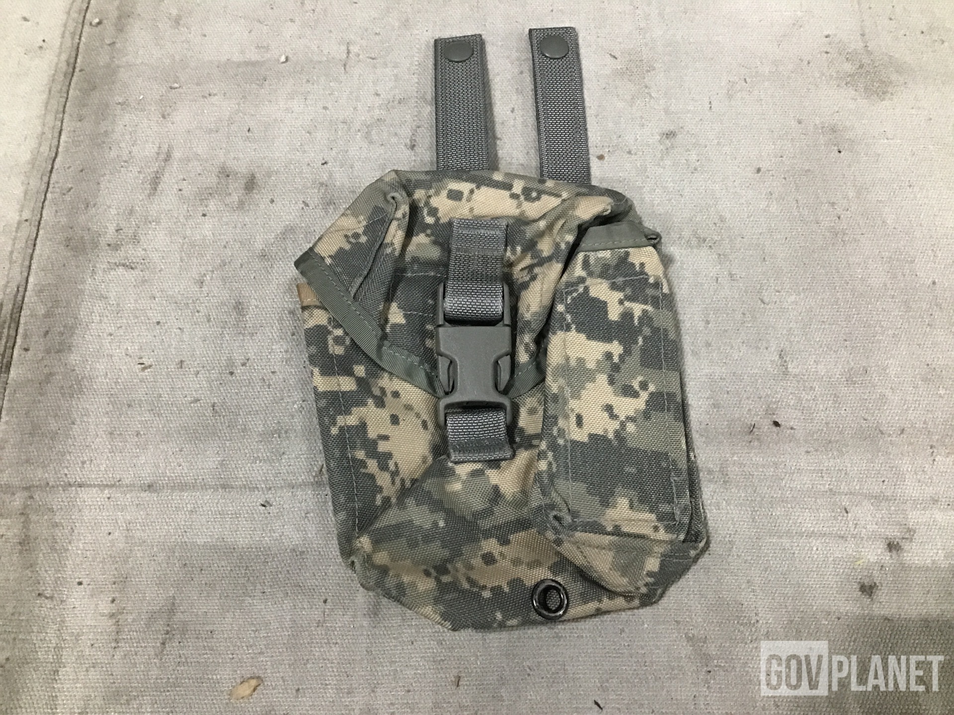 212 ＦＯＶ.ブランデ―.未開封 Surplus (625) First Aid Kit Pouches & (350) First Aid Kit