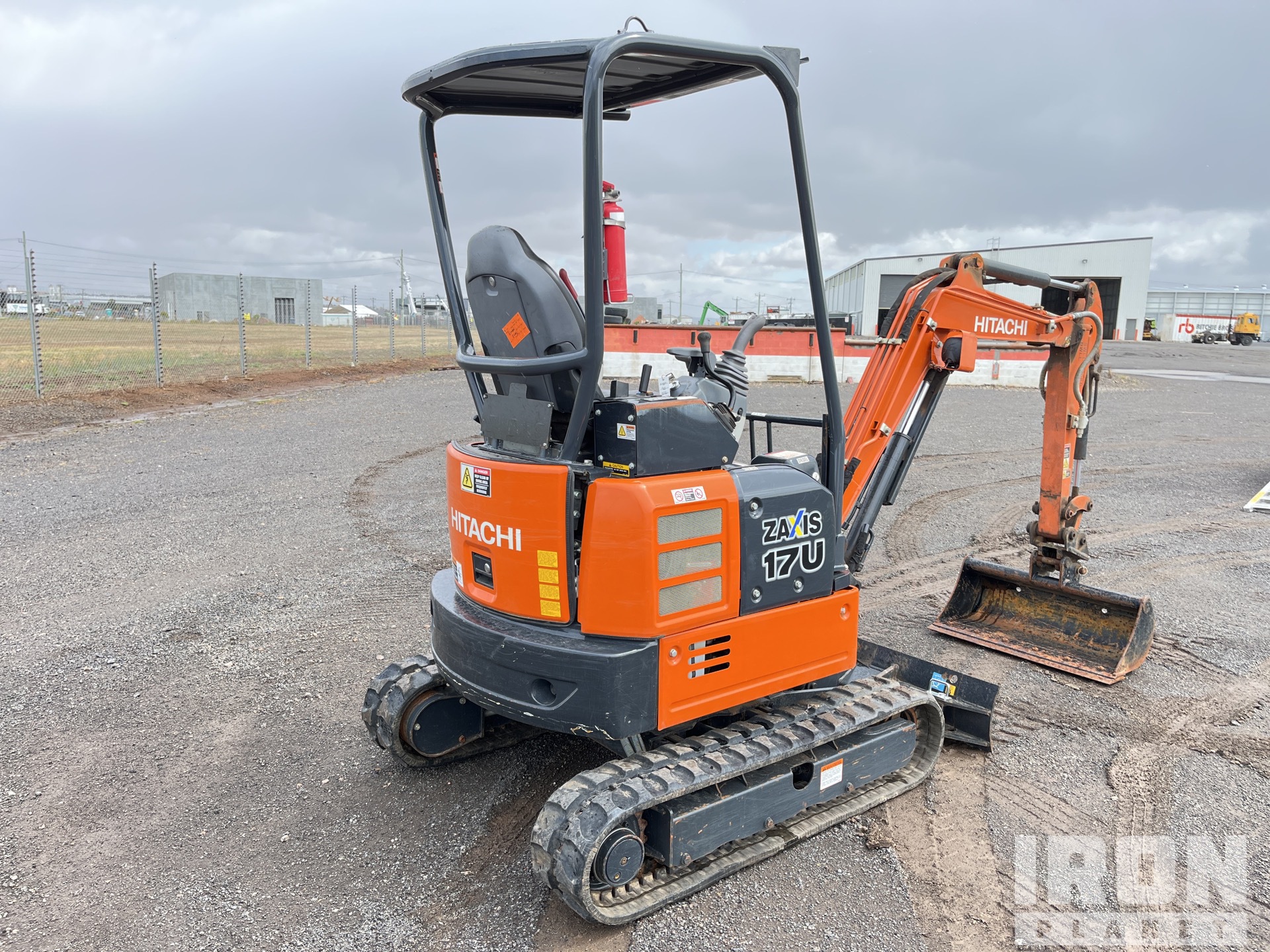17個 ZX17U-5A Mini Excavators - Hitachi Construction Machinery MENA
