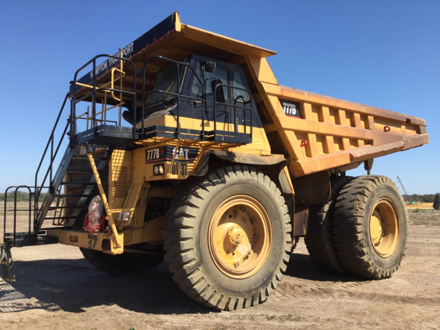 1987 Cat 777B Off-Road End Dump Truck