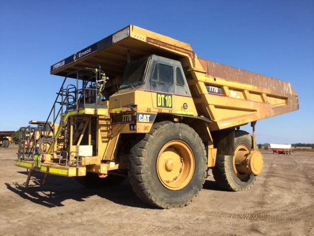1997 Cat 777D Off-Road End Dump Truck