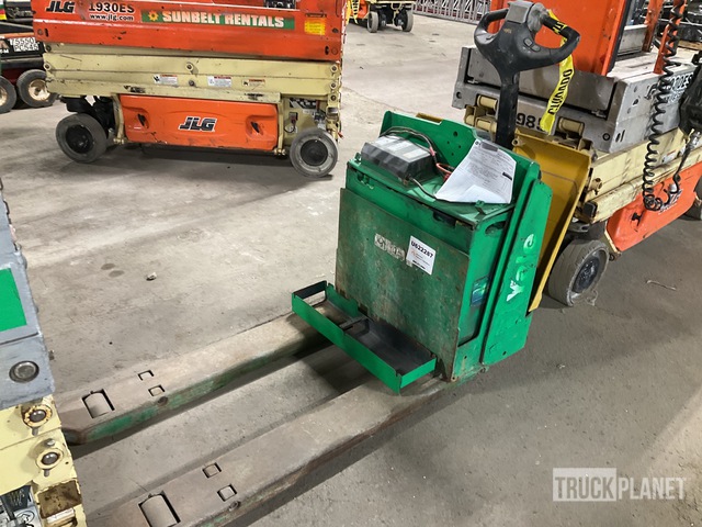 2016 Yale Electric Pallet Jack in Brooklyn, New York, United States