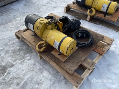 Vulcan 2 ton Material Hoist