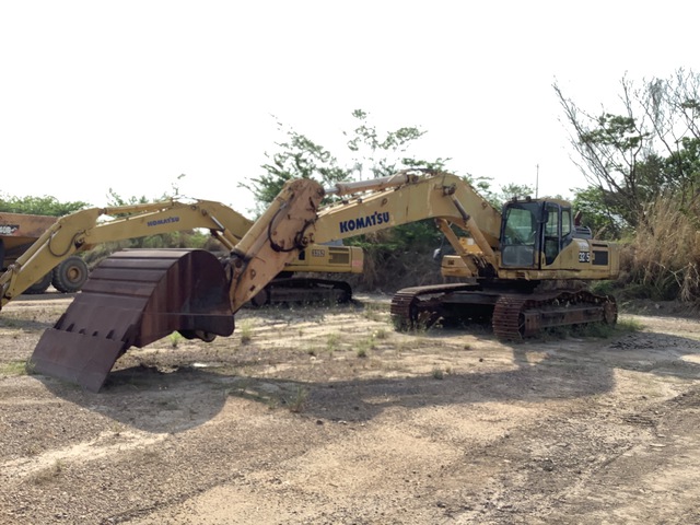 2005 Komatsu PC450-7 Tracked Excavator (Inoperable) 2005 Komatsu PC450-7 Tracked Excavator (Inoperable)