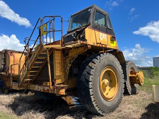 Off-Highway Water Trucks