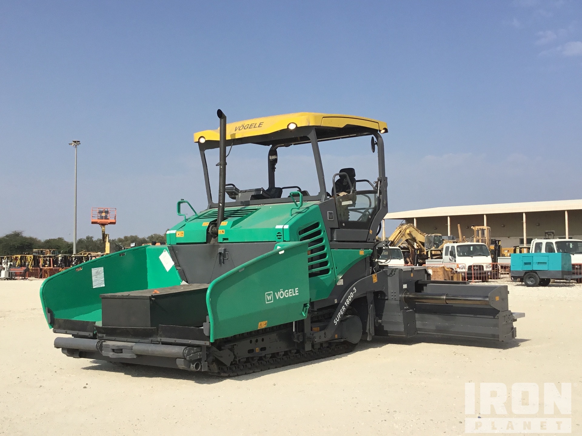2019 Vogele Super 1800-3 Track Asphalt Paver in Jebel Ali Free