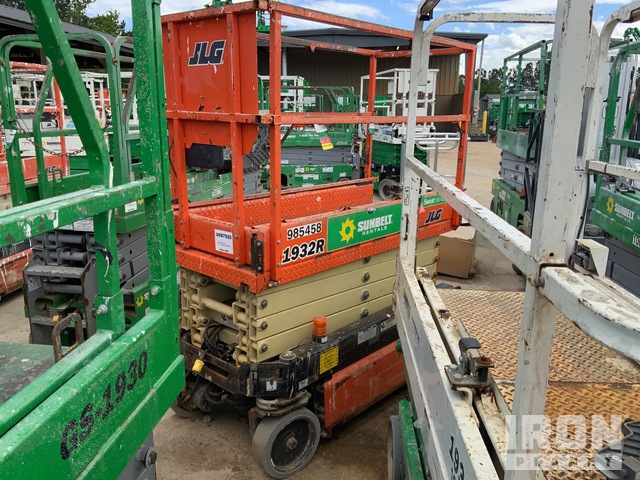 2017 JLG 1932R Electric Scissor Lift in Cayce, South Carolina, United ...