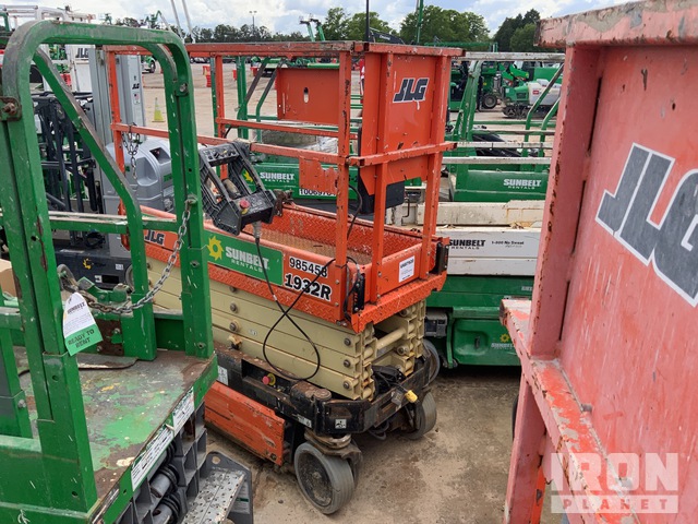 2017 JLG 1932R Electric Scissor Lift in Cayce, South Carolina, United ...