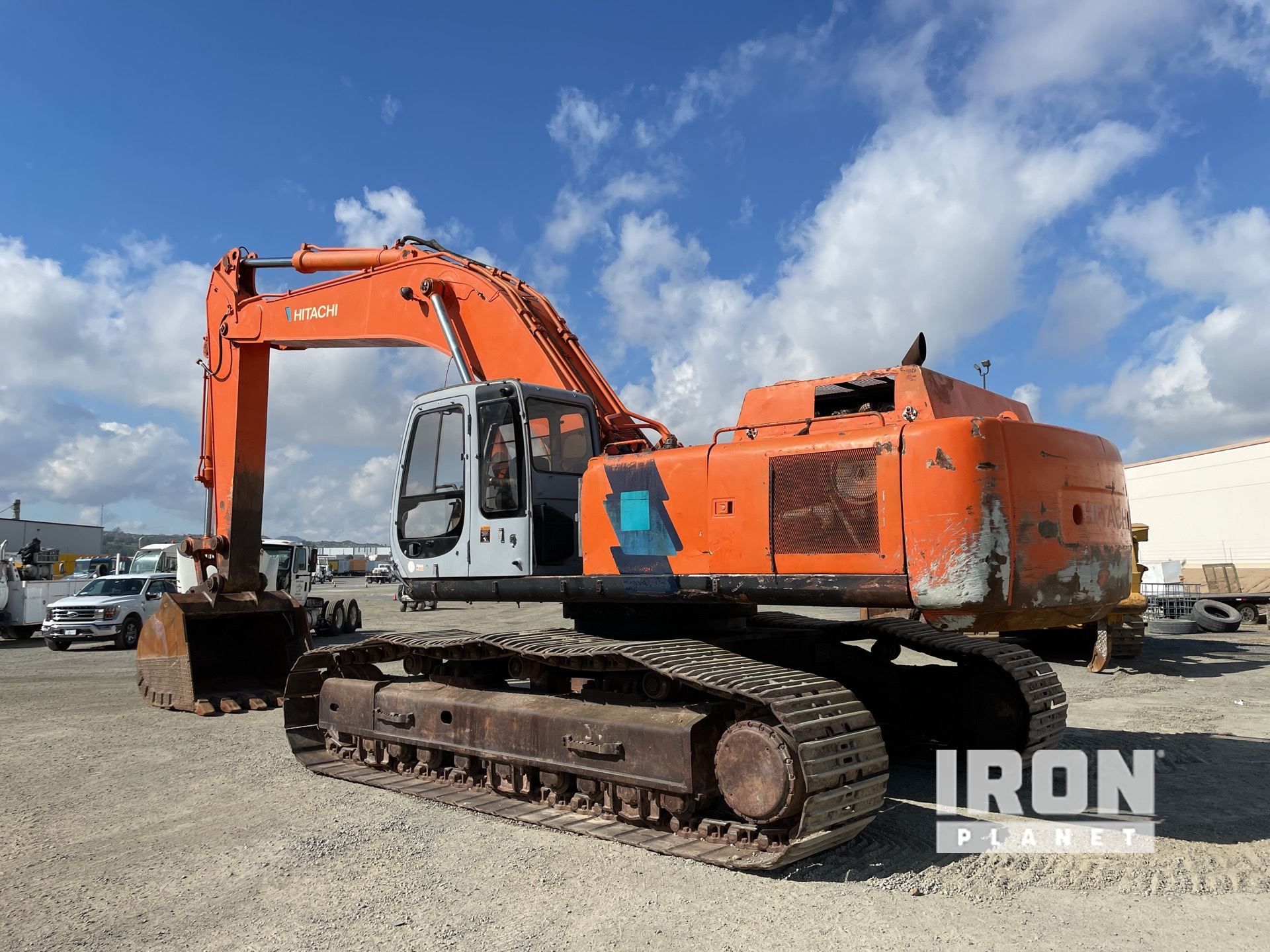 1995 Hitachi EX550 LC E Tracked Excavator in Perris, California
