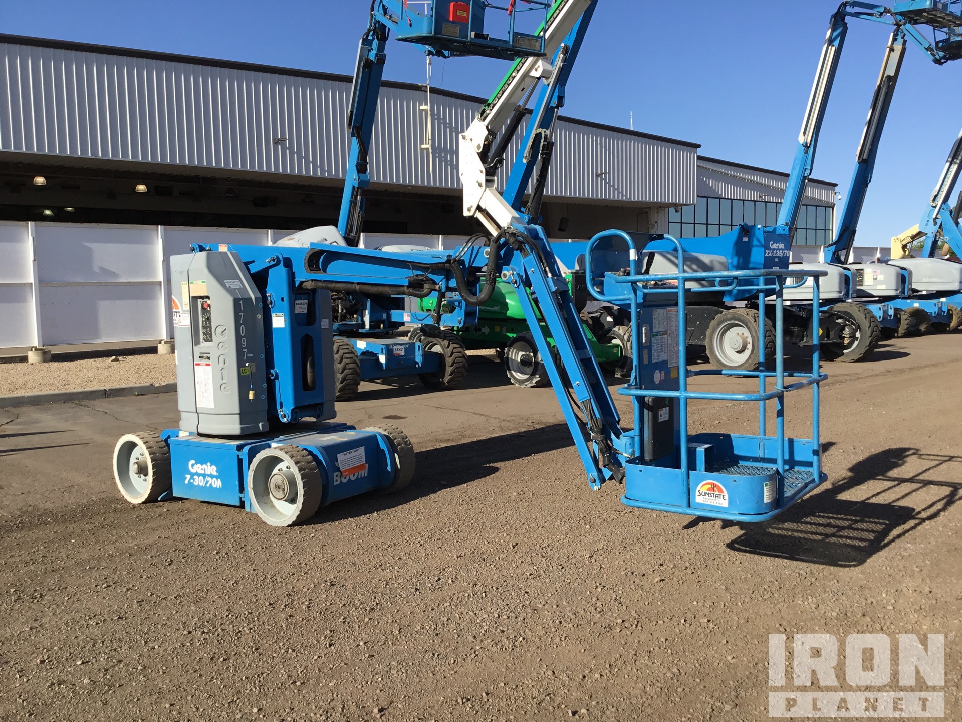 2013 Genie Z-30/20N Electric Articulating Boom Lift in