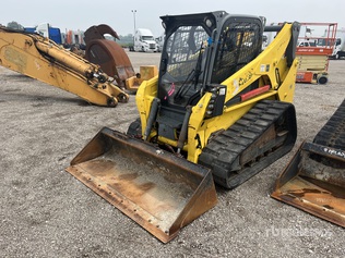 2015 Wacker Neuson ST45 Compact Track Loader in South Vienna, Ohio ...