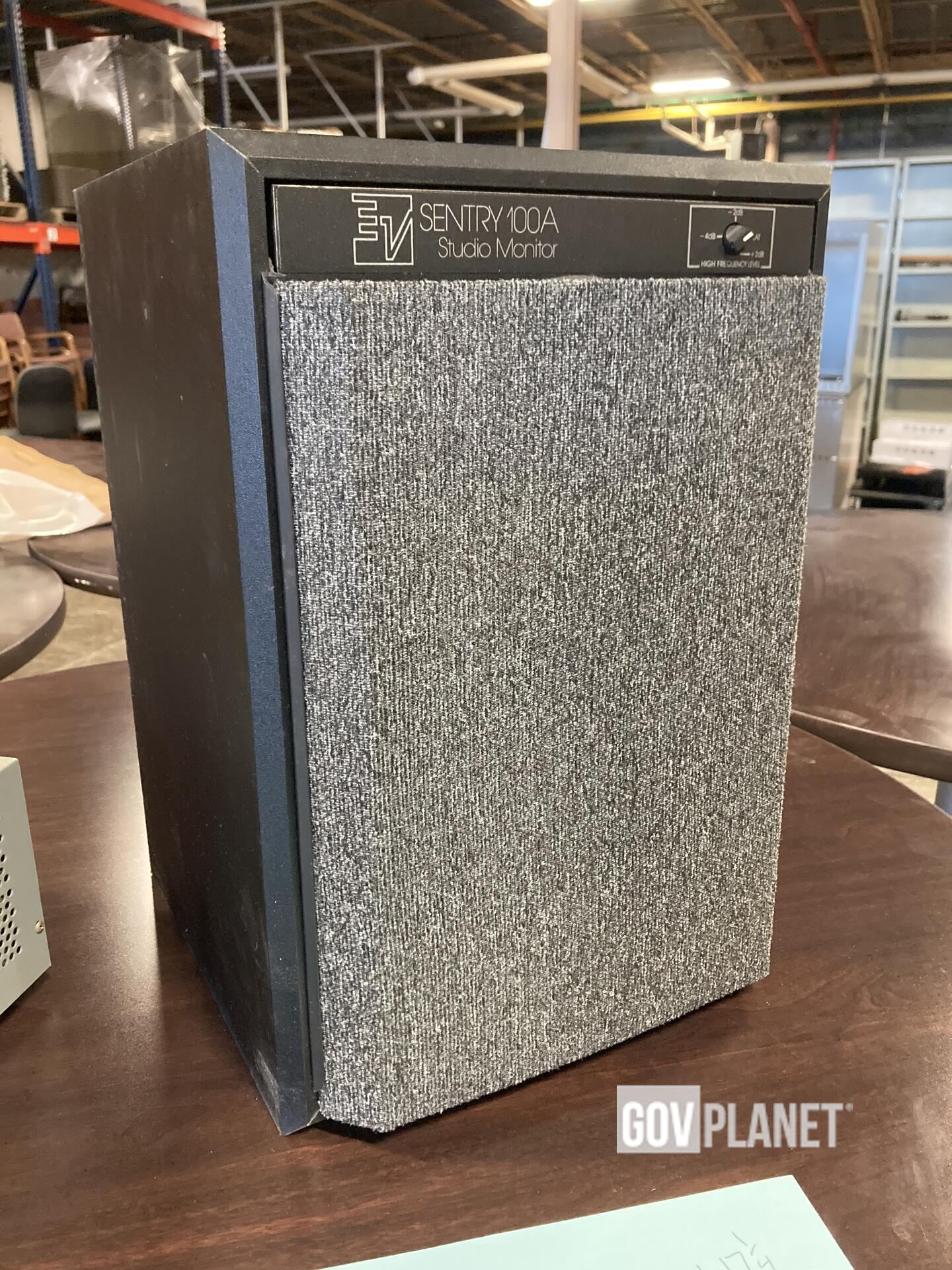 EV SENTRY 100A Near Field Studio Monitor Speaker Equipment in