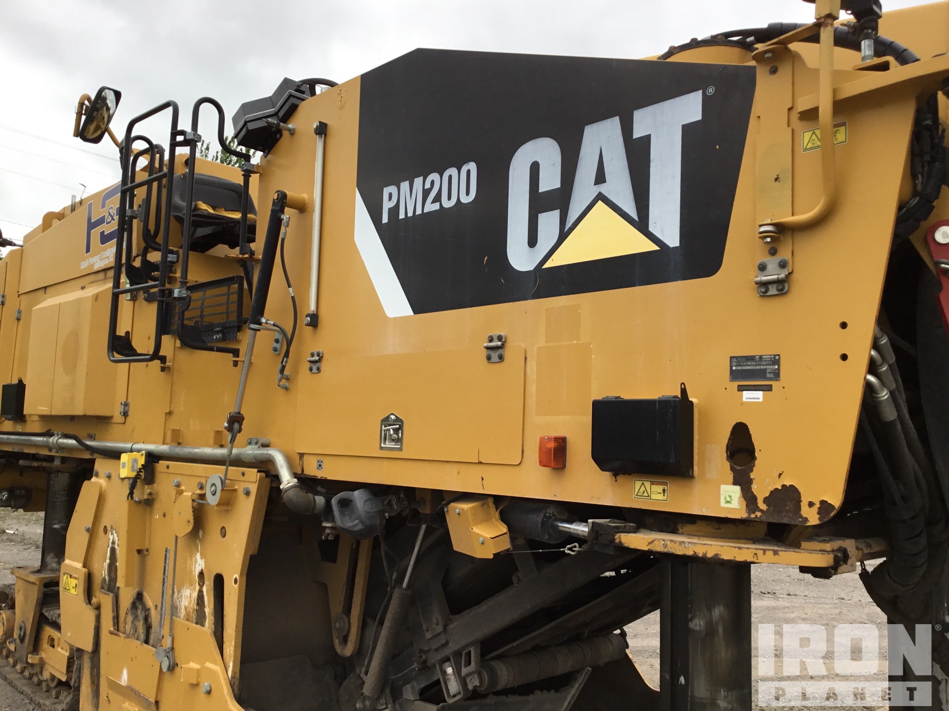 2015 Cat PM200 Tracked Cold Planer in Muskogee, Oklahoma, United