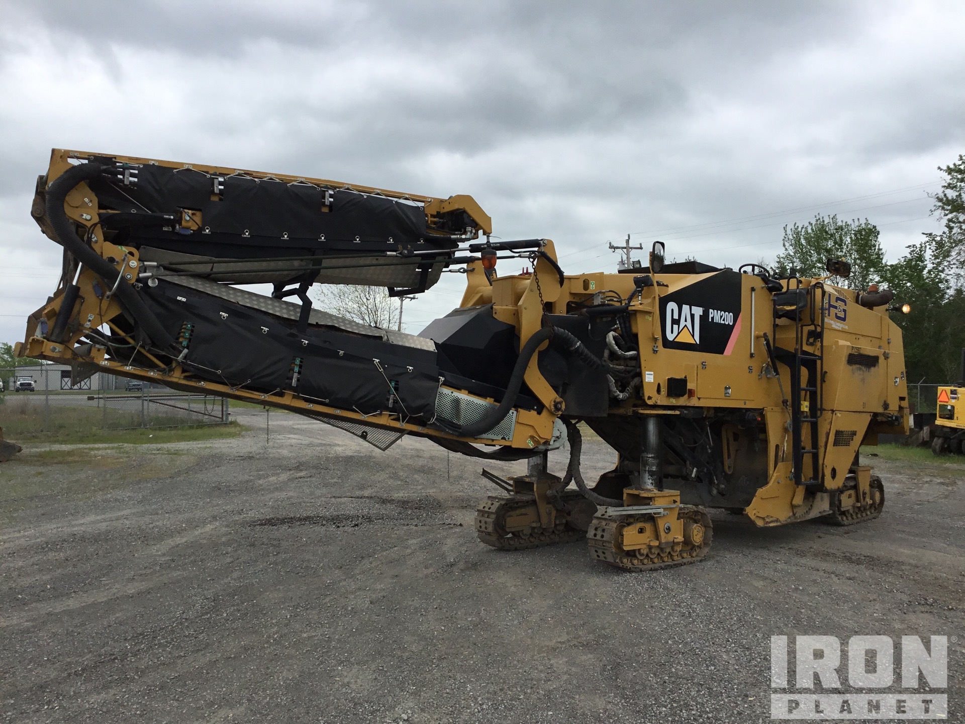 2015 Cat PM200 Tracked Cold Planer in Muskogee, Oklahoma, United