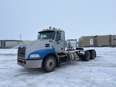 2012 Mack CXU613 Pinnacle 6x4 T/A Day Cab Truck Tractor