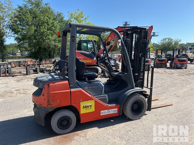 2016 Toyota 8FGU25 4500 lb Pneumatic Tire Forklift in Jacksonville ...