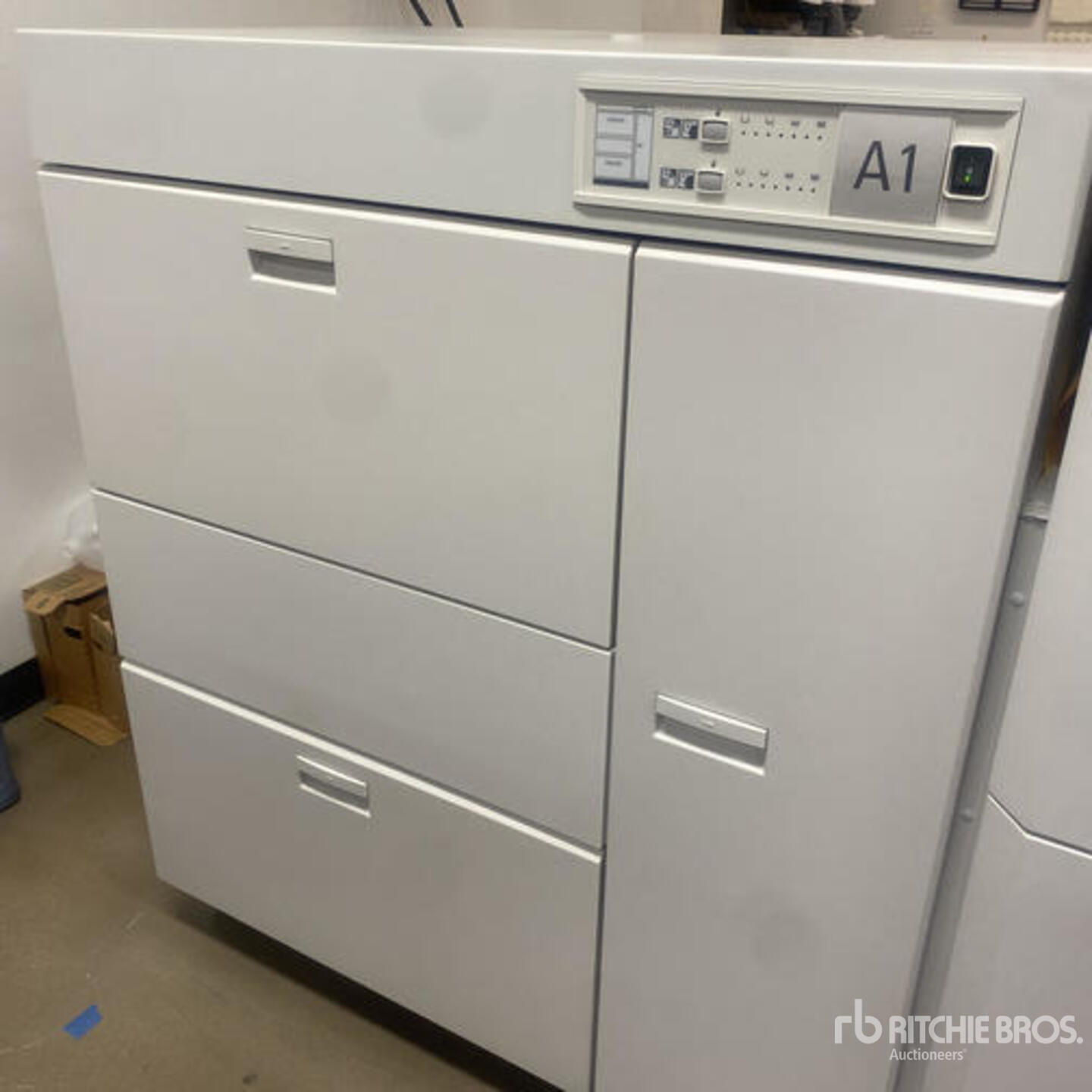 RICARO BOFILL 洋書 SJ784】【FOURTH TUTTLE PRINTING】In Praise of Shadows(1992