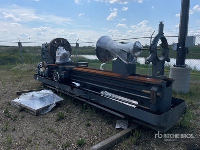 Binns & Berry Manual Lathe