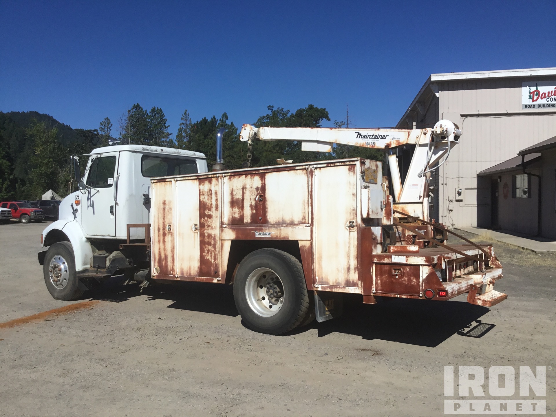1991 International 7100 4x2 Service Truck in Oakridge