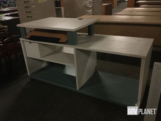 Metal Laminate Portable Work Desk 1 Item W 080 In