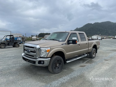 2013 Ford F-350 Lariat 4x4 Crew Cab Pickup