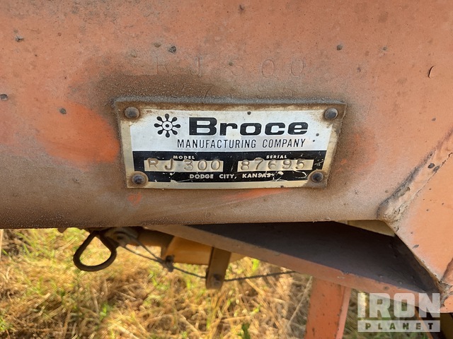 1995 Broce RJ300 Self-Propelled Broom in Lufkin, Texas, United States ...
