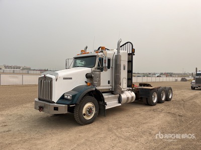 2011 Kenworth T800 8x6 Tri/A Sleeper Truck Tractor