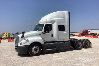 2018 International LT625 6x4 T/A Sleeper Truck Tractor