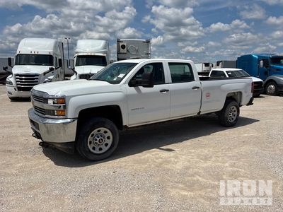 2018 Chevrolet Silverado 3500HD 4x4 Crew Cab Pickup