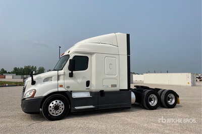 2018 Freightliner Cascadia 113 6x4 T/A Sleeper Truck Tractor