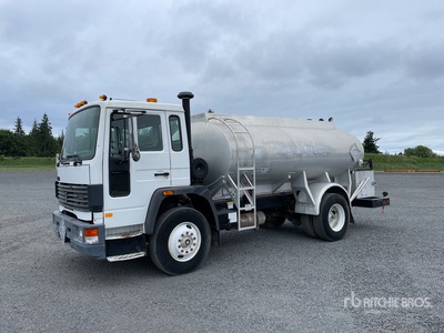 1995 Volvo FE 4x2 COE Fuel Truck