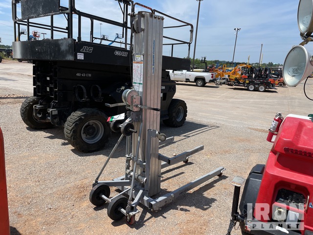 Genie SLC24 Material Hoist in Oklahoma City, Oklahoma, United States ...