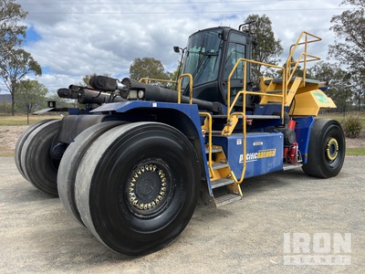 2015 Hyster H52.00XM-16CH 41 ton Container Handler